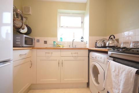 2 bedroom flat to rent, Macmillan Way, Tooting Bec