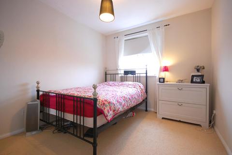 2 bedroom flat to rent, Macmillan Way, Tooting Bec