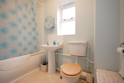 2 bedroom flat to rent, Macmillan Way, Tooting Bec