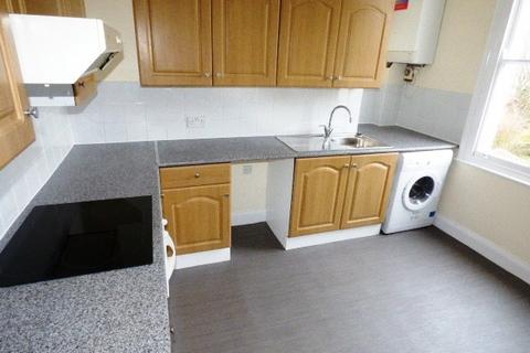 2 bedroom flat to rent, Cephas Avenue, Stepney E1