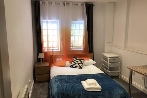2 bedroom flat to rent, Student flat  in The Courtyard St Annes Well Mews, Lower North Street, Exeter