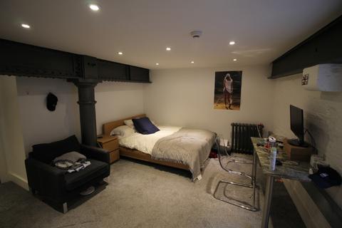 4 bedroom flat to rent - Flat , St. Annes Well Brewery, Lower North Street, Exeter
