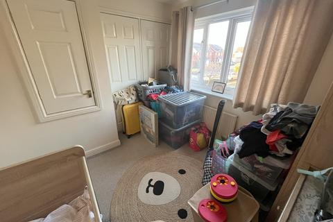 2 bedroom end of terrace house to rent, Hayside Avenue