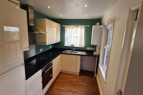 2 bedroom terraced house to rent - St Vincents Road, Dartford DA1