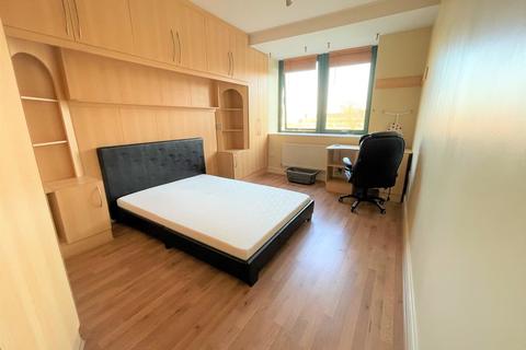 2 bedroom apartment to rent - Brunswick Road, London