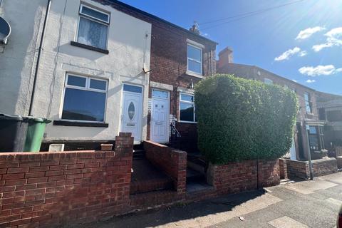 2 bedroom terraced house to rent, Moat Road, Walsall WS2