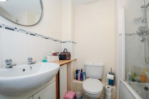 2 bedroom terraced house to rent, Sherwood Place,  Headington,  OX3