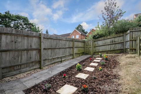 2 bedroom terraced house to rent, Sherwood Place,  Headington,  OX3