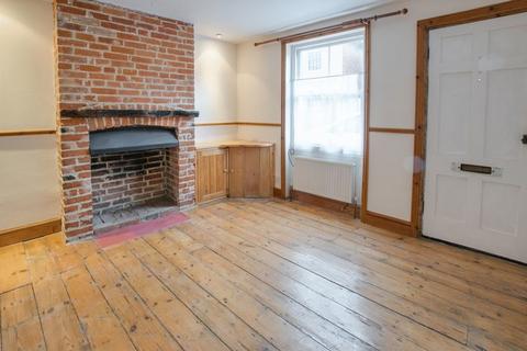 2 bedroom terraced house to rent, Church Street, Canterbury CT2