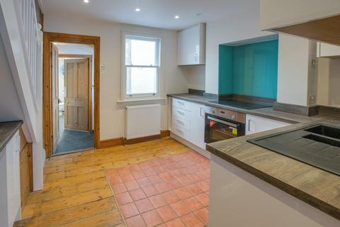 2 bedroom terraced house to rent, Church Street, Canterbury CT2