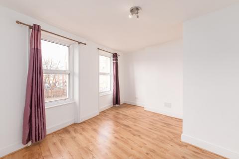 3 bedroom flat to rent, Malden Road, Chalk Farm, NW5
