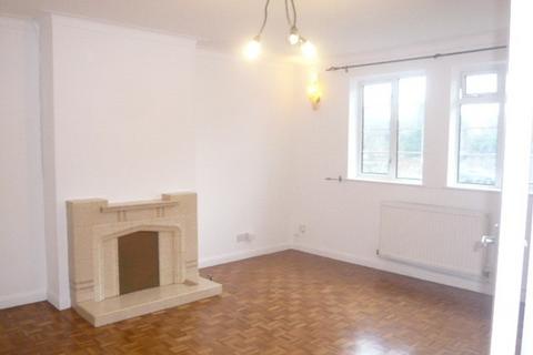 2 bedroom flat to rent, Spring Road, Feltham