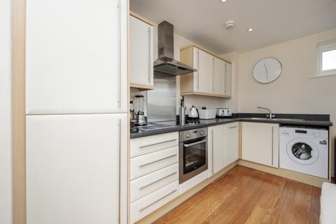 2 bedroom apartment to rent, Slough,  Berkshire,  SL2