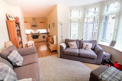 1 bedroom apartment to rent, High Street, Witney, Oxfordshire, OX28