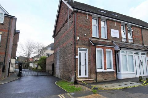 1 bedroom flat to rent, Brighton Road, Horsham, RH13