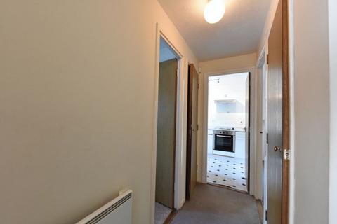 1 bedroom flat to rent, Gables Close,Grove Park, London(VIRTUAL TOUR)