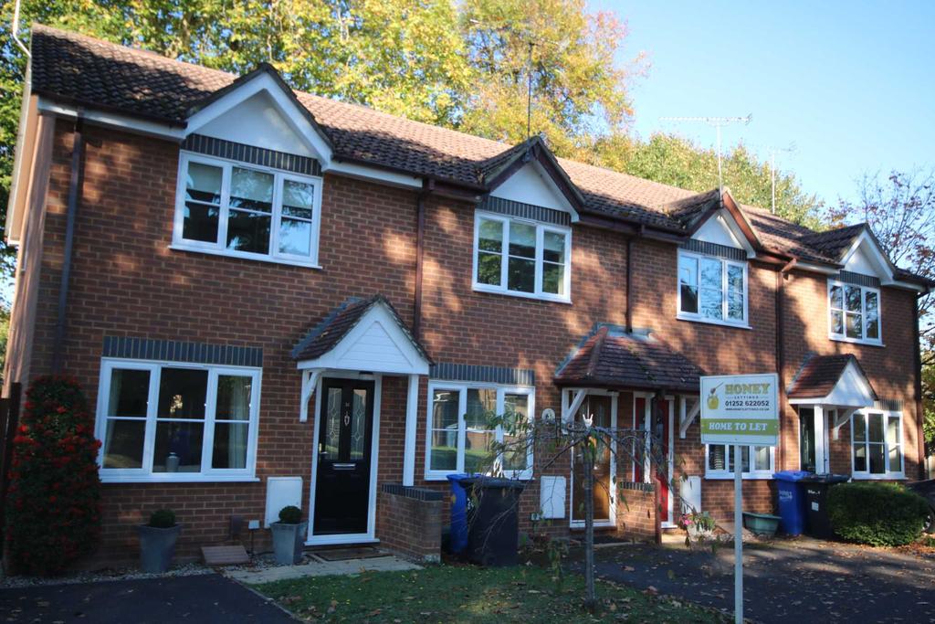 The Cedars, Fleet 2 bed terraced house £985 pcm (£227 pw)