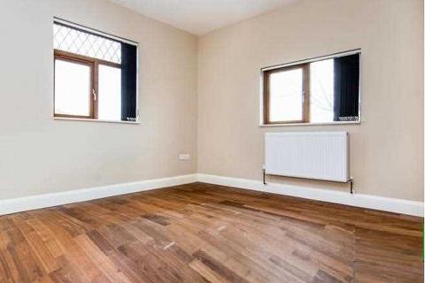 2 bedroom apartment to rent, Essex House, 1 Harold Court Road,, ROMFORD