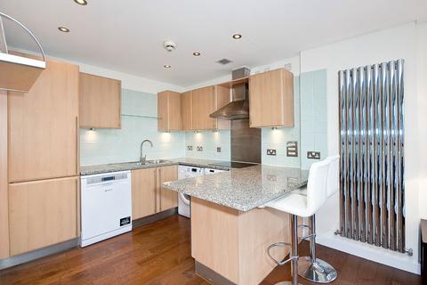 2 bedroom apartment to rent, Britton Street, EC1M