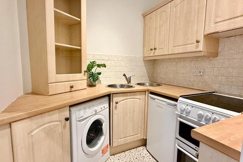 1 bedroom flat to rent, Westfield Road, Gorgie, Edinburgh, EH11