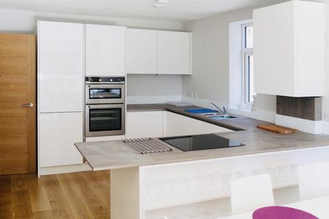 3 bedroom apartment to rent, Parkstone Road, Poole