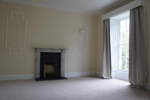 2 bedroom apartment to rent, Truro