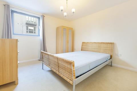 2 bedroom flat to rent, Deanery Road, Bristol, BS1