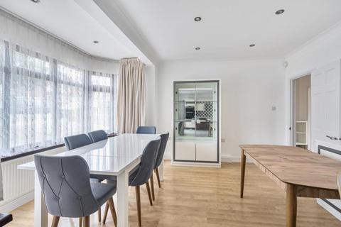 4 bedroom detached house to rent, Sussex Ring,  Woodside Park,  N12