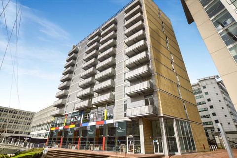 2 bedroom flat to rent, The Bridge, 40 Dearmans Place, Salford, Greater Manchester, M3