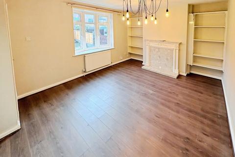 3 bedroom semi-detached house to rent, Stamford Avenue, Altrincham, Greater Manchester, WA14