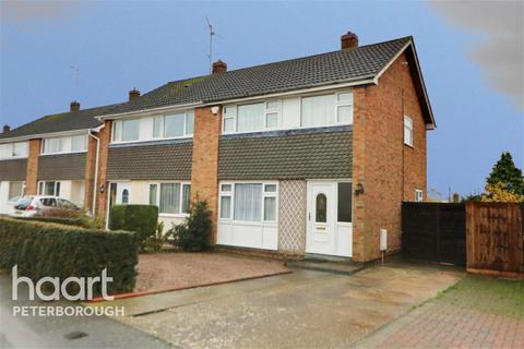 3 bedroom semi-detached house to rent, Southdown Road