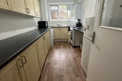 3 bedroom flat to rent, Yoakley Road, Stoke Newington, N16