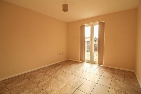undefined, Warwick Avenue, Woodbridge