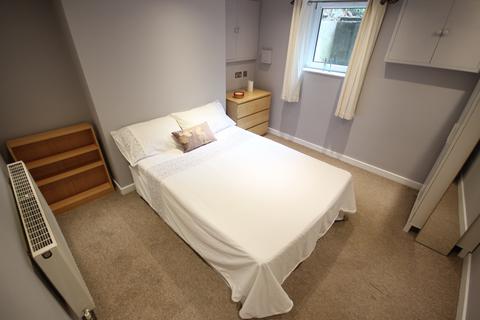 4 bedroom house to rent, Ash Terrace, Leeds