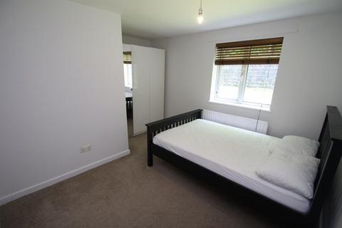 2 bedroom flat for sale, Acock Grove, Northolt