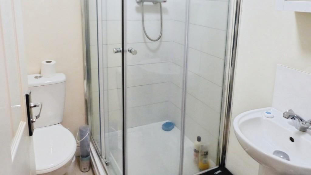 4c3f4347-shower 20room
