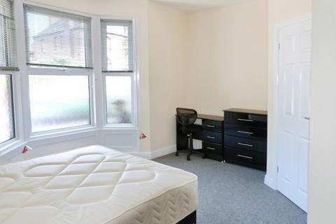 1 bedroom in a house share to rent, Heathville Road, Kingsholm, Gloucester