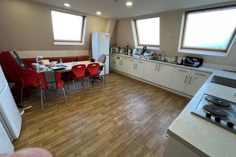 1 bedroom in a flat share to rent, Westgate Street, Gloucester