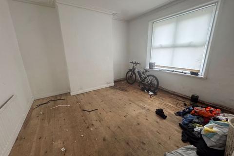 4 bedroom apartment for sale, Barrasford Street, Wallsend NE28