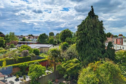 4 bedroom semi-detached house to rent, Richmond Park Road, East Sheen