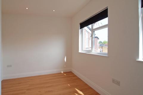 1 bedroom flat to rent, Church Hill Road, Cheam, Sutton, Surrey, SM3