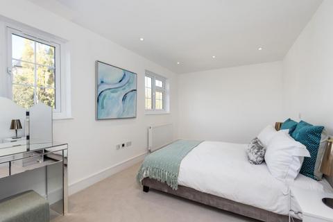 2 bedroom flat to rent, Ravenscroft Avenue, Golders Green, NW11