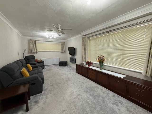 Lounge / Dining Room