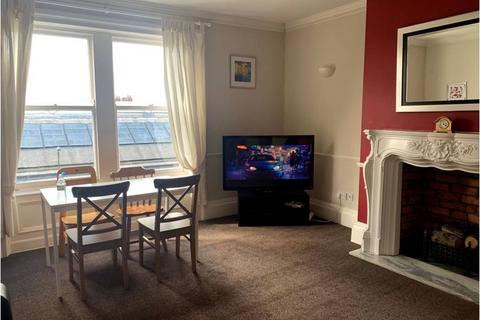 4 bedroom flat to rent, St Georges Terrace, Jesmond, Newcastle upon Tyne NE2