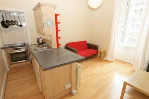 1 bedroom flat to rent, Albert Street, Leith, Edinburgh, EH7