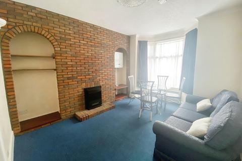 4 bedroom terraced house to rent, Guildford Road, Canterbury CT1