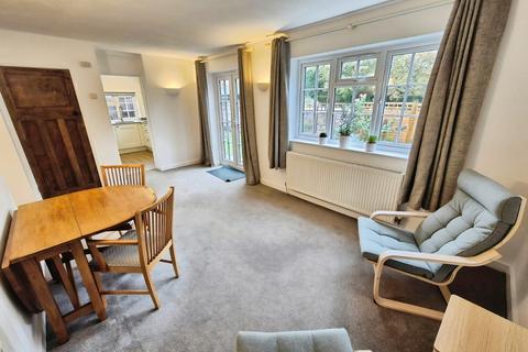 undefined, Newnham Green, Hook RG27