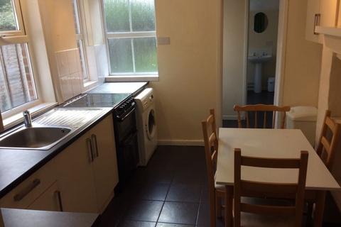 4 bedroom semi-detached house to rent - Windmill Road, Headington, Oxford