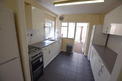 5 bedroom semi-detached house to rent, Southfield Road, Oxford