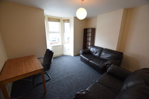 3 bedroom semi-detached house to rent, Green Street, Oxford